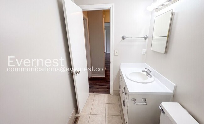 Building Photo - 3 Bed, 2 Bath Home with Deck and Off-Street Parking / Pet-friendly / Available Now!