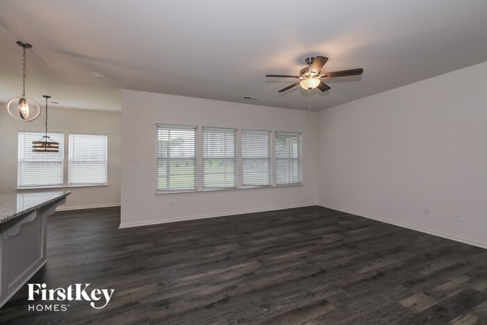 Building Photo - 3006 Creeks Landing Dr