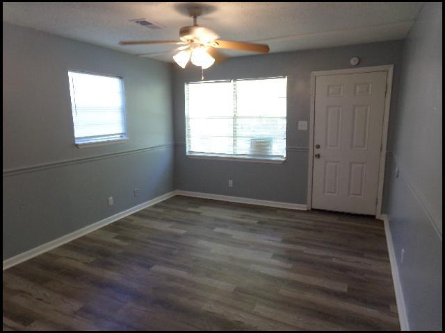 Building Photo - 908 Greenlea Dr