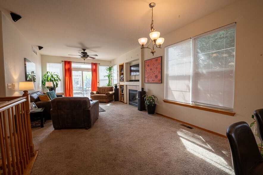 Building Photo - 144 N Duquesne St