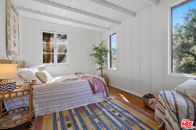Building Photo - 764 Old Topanga Canyon Rd