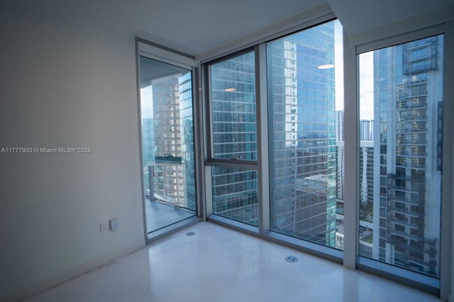 Building Photo - 300 Biscayne Blvd Way