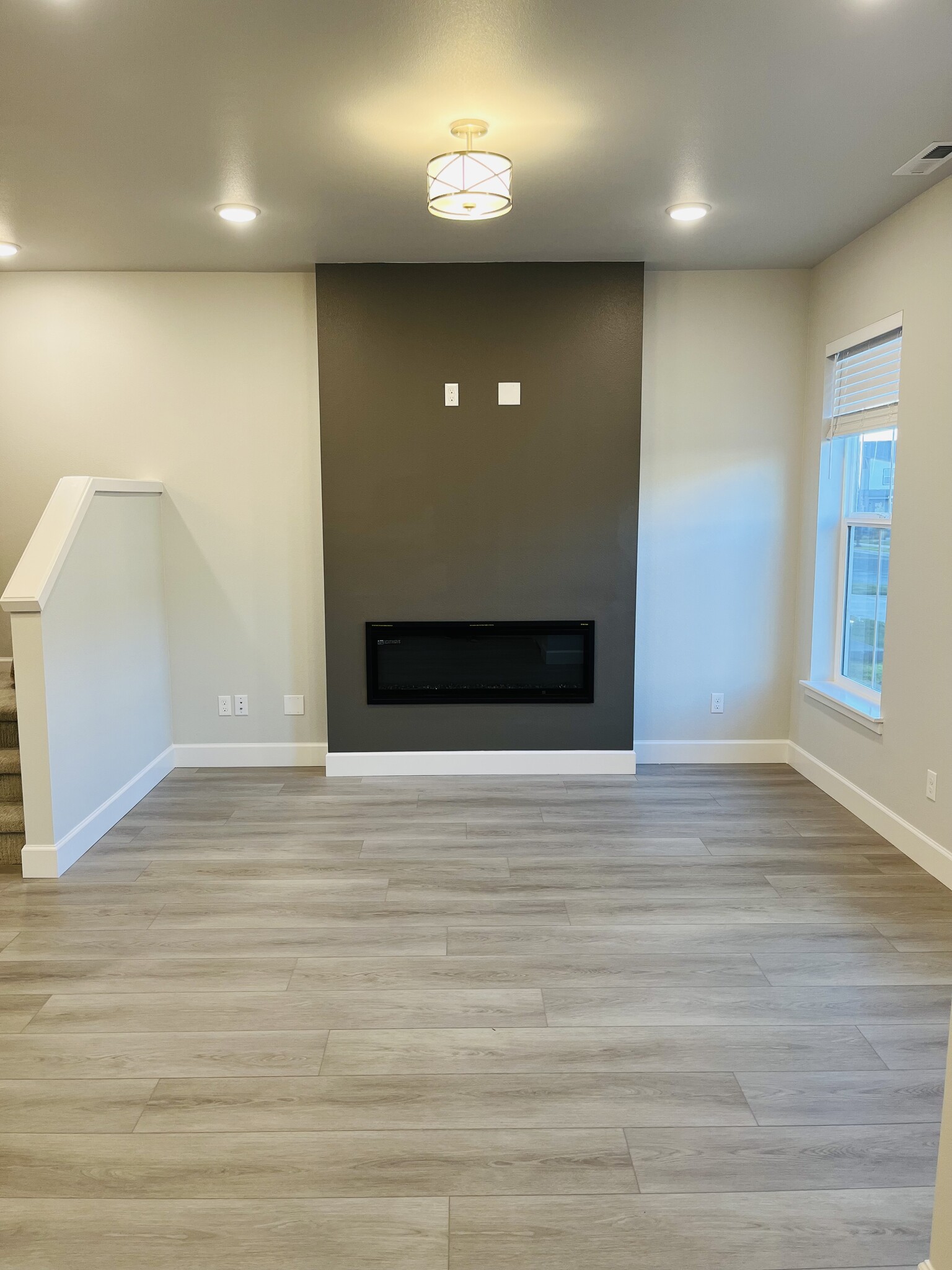 Building Photo - 8206 SE Leafhopper St