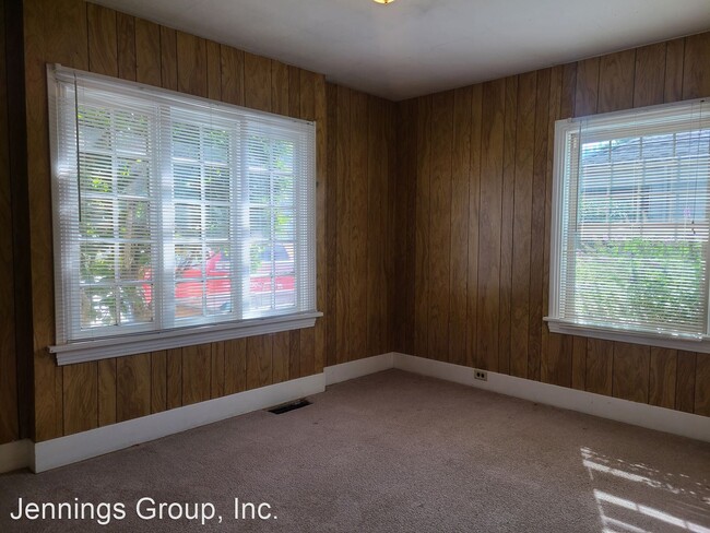 Building Photo - 5 br, 2 bath House - 1638 Orchard Street