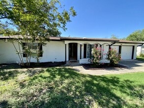 Building Photo - 4218 Modena Dr