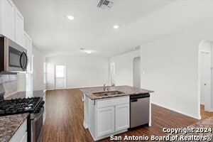 Building Photo - 124 Gravel Gray