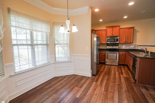 Building Photo - 458 Jewelwood Dr