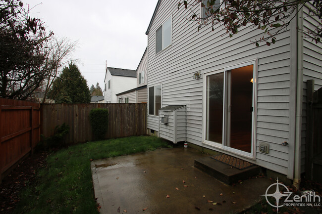 Building Photo - Wonderful 3 Bedroom Home in Vancouver! Upd...