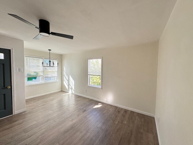 Building Photo - 1218 Ridge Ave