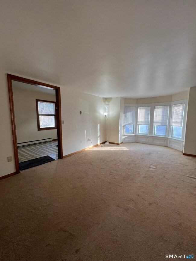 Building Photo - 7 Golden Hill St