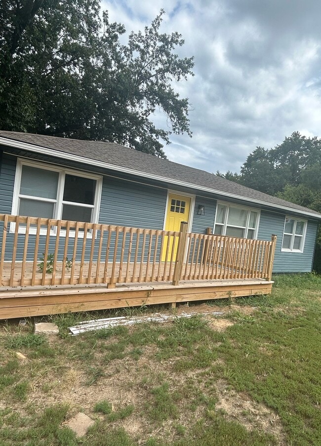 Primary Photo - 5207 Blue Ridge Cutoff