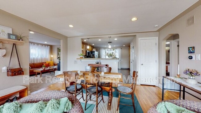 Building Photo - 6025 W 61st Ave