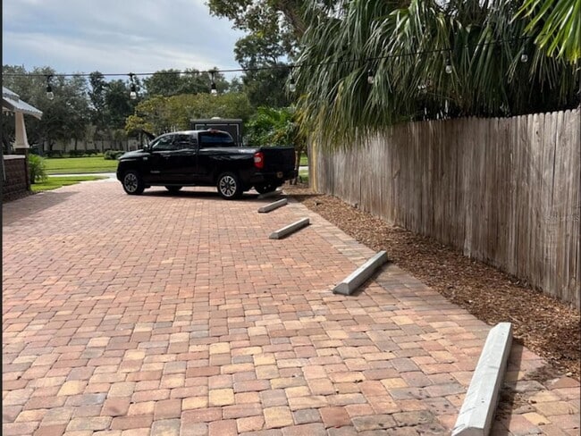 Building Photo - 509 29th Ave S