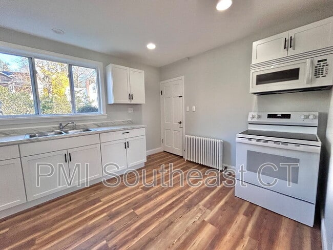 Building Photo - 142 Old Norwich Rd