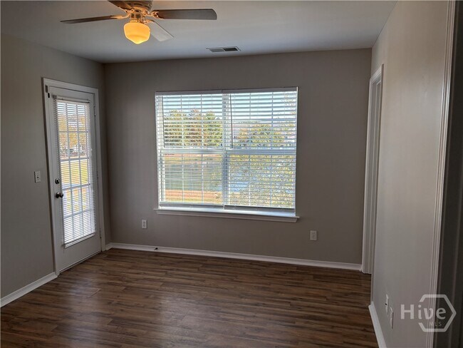 Building Photo - 119 Fairgreen St