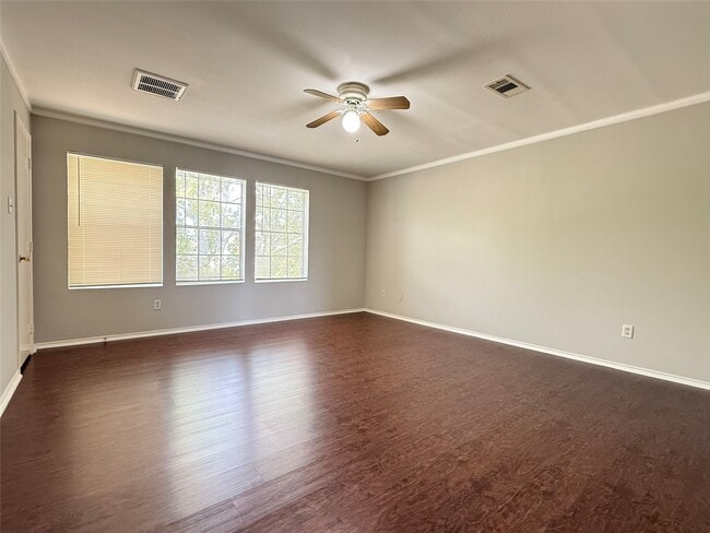 Building Photo - 2403 Chalet Rd