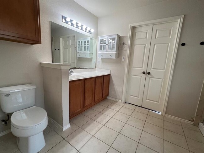 Building Photo - 9504 Castle Pines Dr