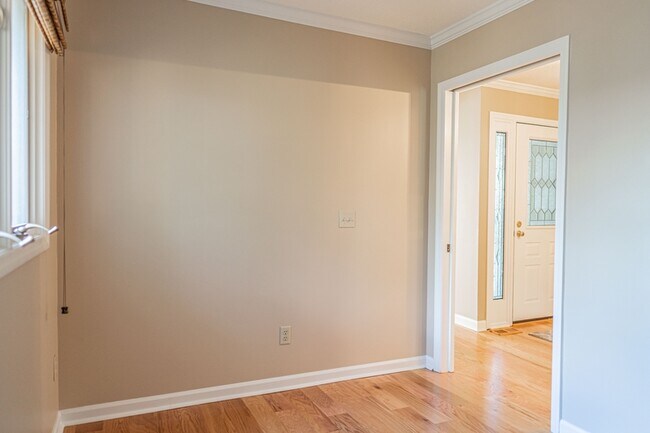 Building Photo - 285 Sugar Gum Ln