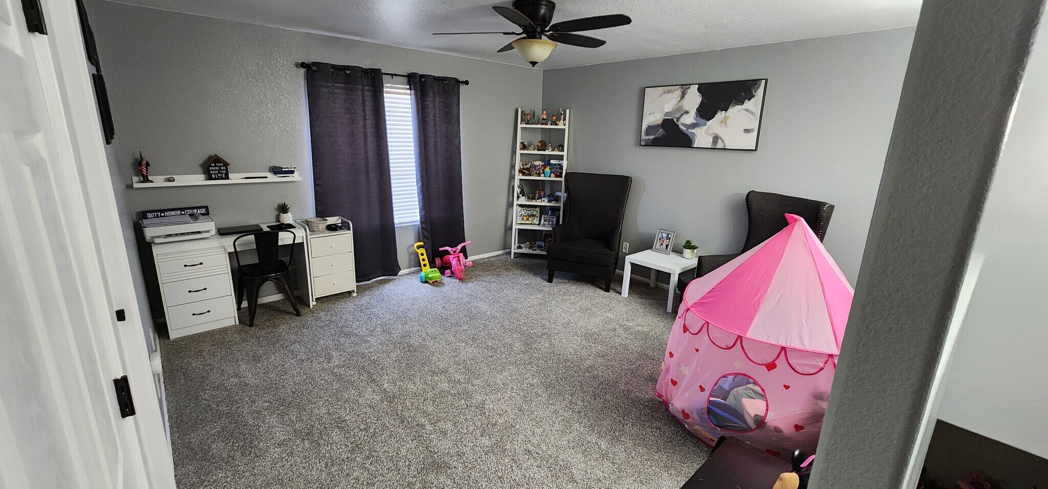 Building Photo - 2203 Meadowlark Ln