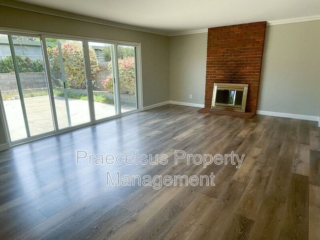 Building Photo - 7471 Blix St