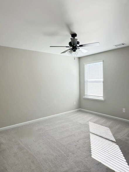 Building Photo - 4372 Grosbeak Dr