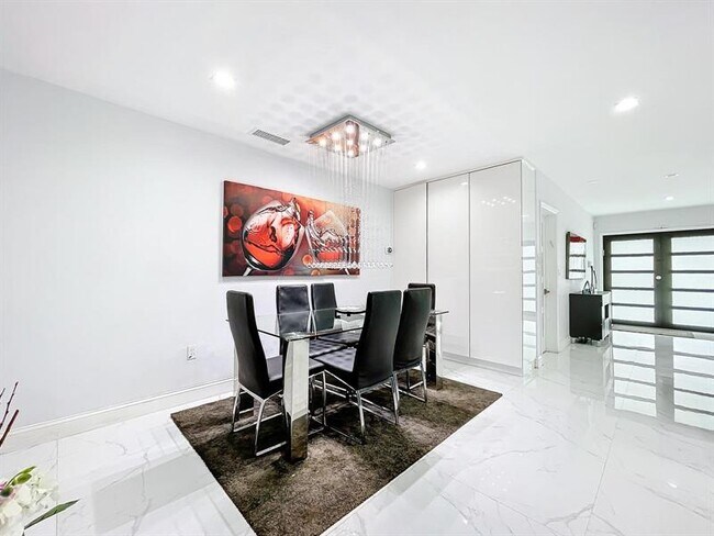 Building Photo - 2171 NW 87th Ave