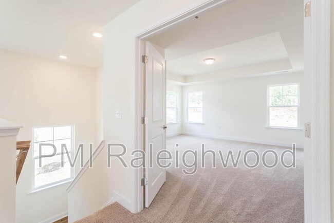 Building Photo - 2001 Seford Dr