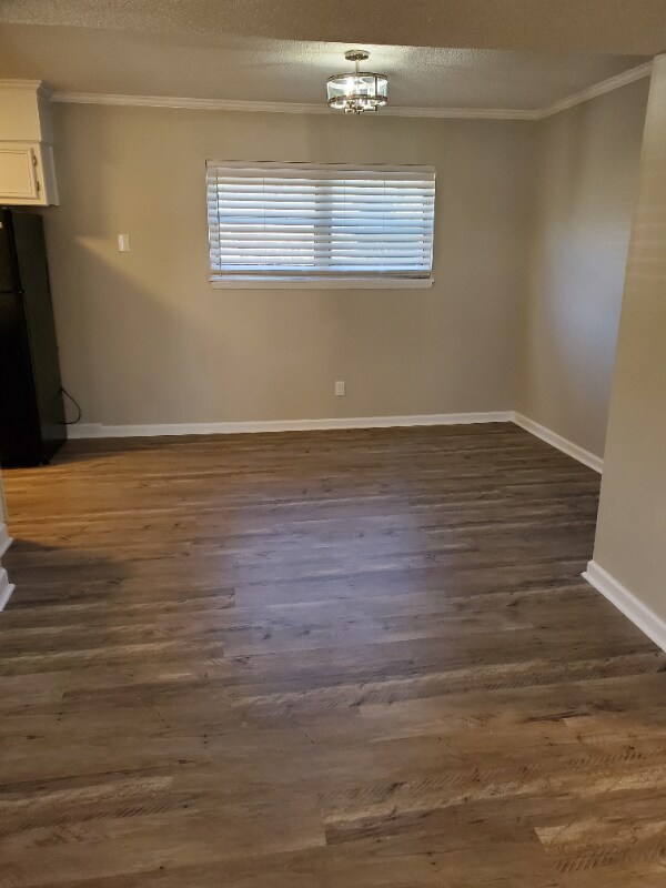 Building Photo - 601 Riverhill Cir