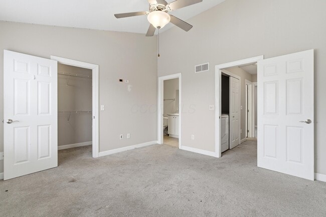 Building Photo - 986 Shaula Dr