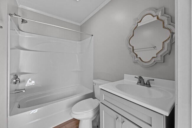 Building Photo - 105 3rd St