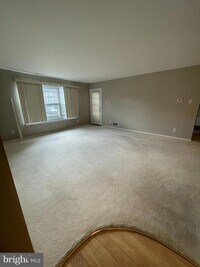 Building Photo - 5207A Adelaide Dr