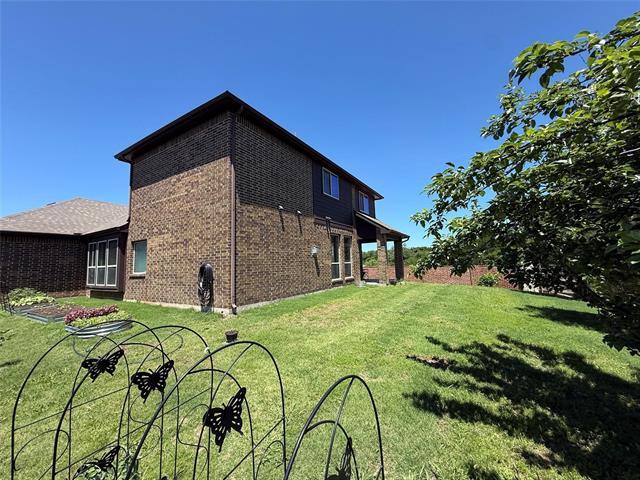 Building Photo - 310 Hawthorn Dr