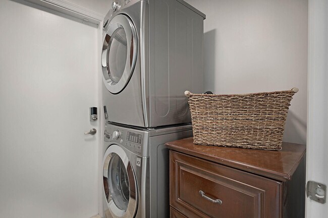 Building Photo - 9485 Baritone Ct