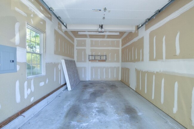 Building Photo - 66 Tucker Ln