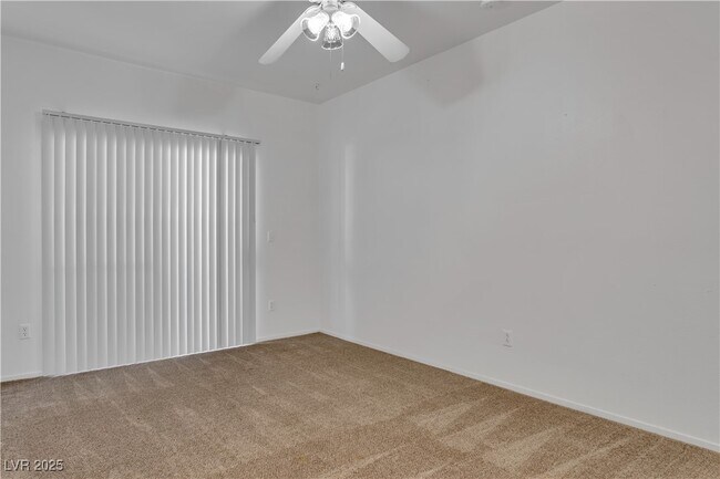 Building Photo - 5650 E Sahara Ave