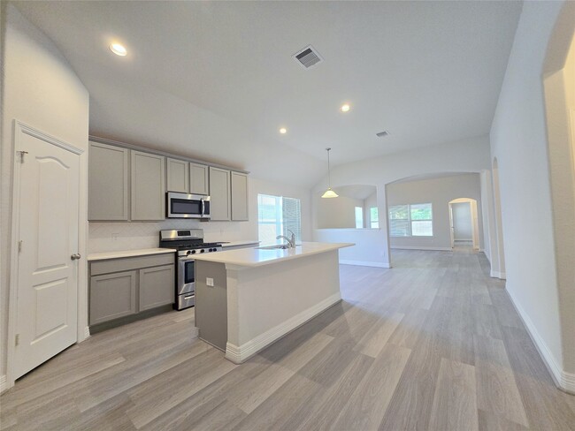 Building Photo - 3327 Avary River Ln