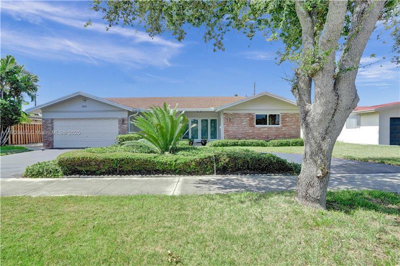 Building Photo - 2031 NE 62nd St