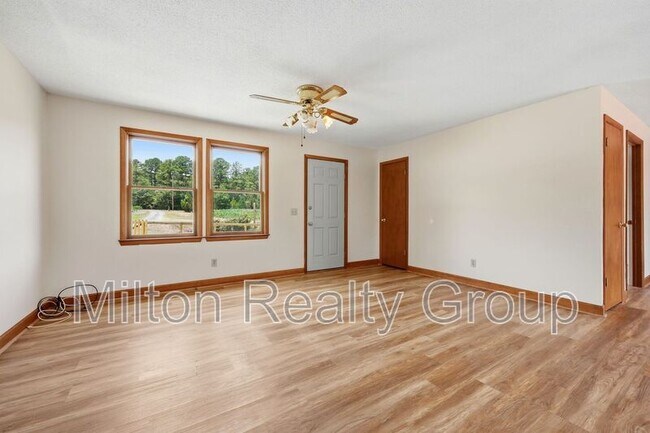 Building Photo - 763 Tingen Rd