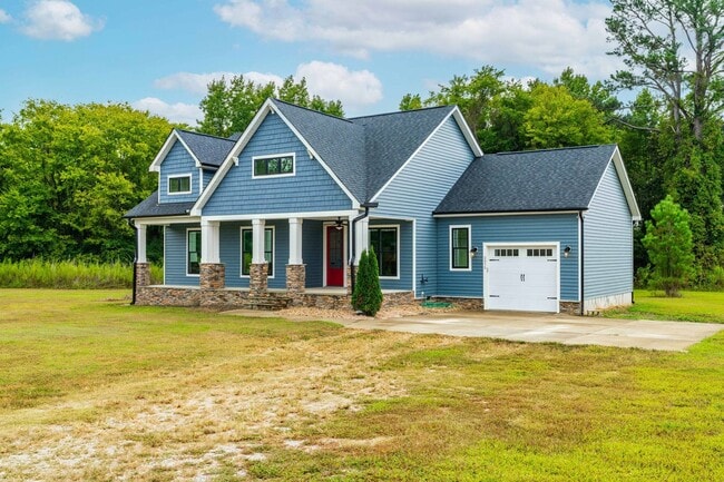 Building Photo - 3 Bedroom, 2 Bath Home on 6 Private Acres – $1,950/Month