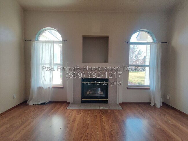 Building Photo - 2650 Sandstone Ln