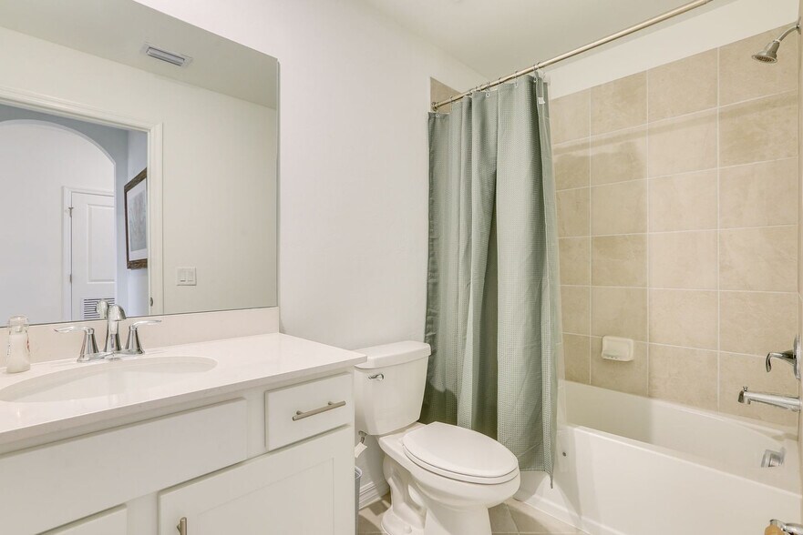 Building Photo - 18461 Copperhead Dr