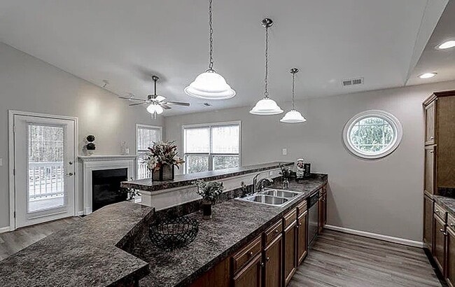 Building Photo - 6520 Brook Bend Way