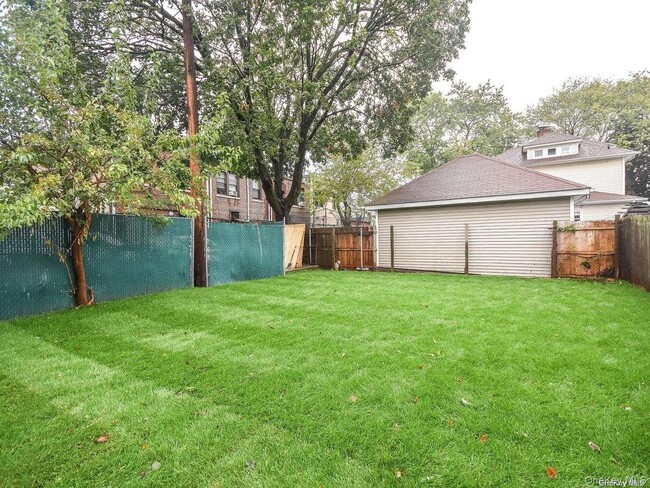 Building Photo - 4 S 8th St