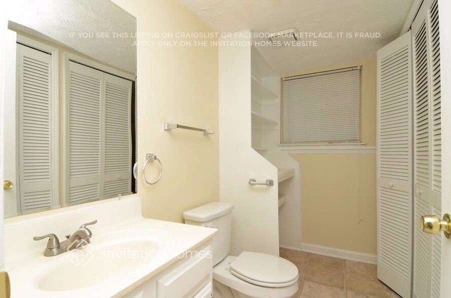 Building Photo - 1060 Heatherwood Ct