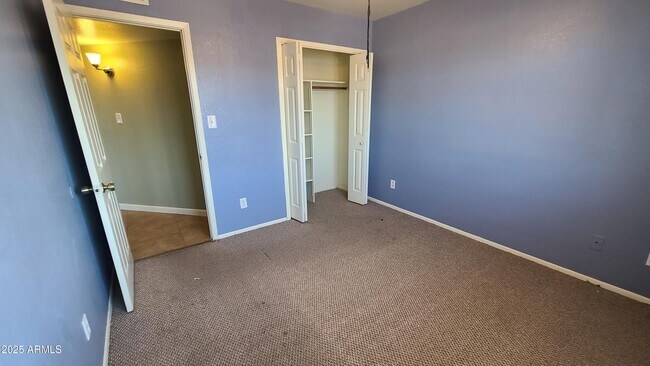 Building Photo - 3105 S Rogers