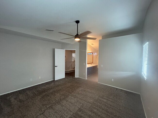 Building Photo - 947 Cheyenne Rd