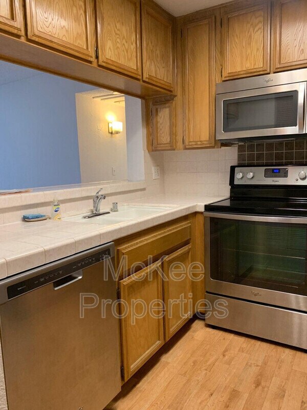 Building Photo - 5645 Friars Rd