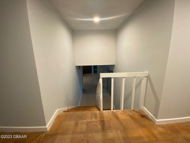 Building Photo - 1 Arrowhead Dr