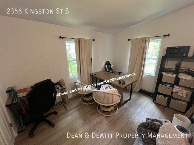 Building Photo - 2356 Kingston St S