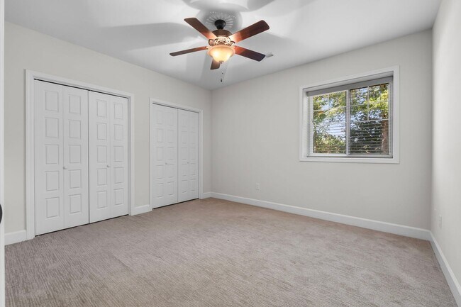 Building Photo - Craftsman Style House In The Walden Park